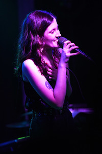 Konzert von Madeline Juno in Hannover