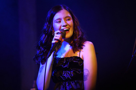 Konzert von Madeline Juno in Hannover