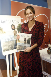 Signierstunde mit Janina Uhse in Berlin