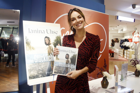 Signierstunde mit Janina Uhse in Berlin