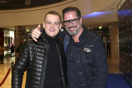 Late Night Shopping Party in Hamburg