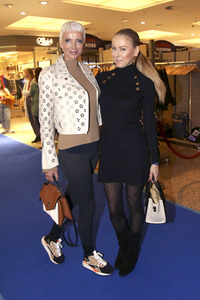 Late Night Shopping Party in Hamburg