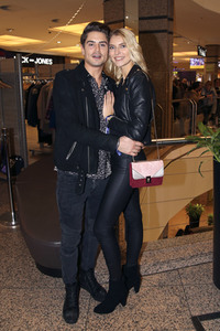 Late Night Shopping Party in Hamburg