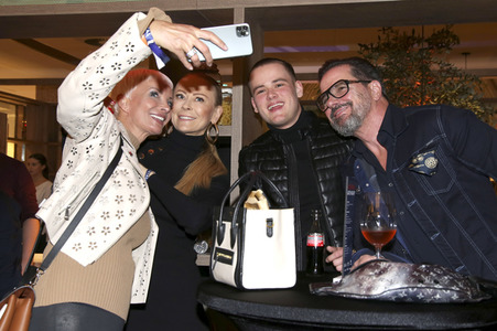 Late Night Shopping Party in Hamburg