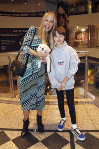 Late Night Shopping Party in Hamburg