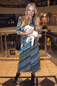 Late Night Shopping Party in Hamburg