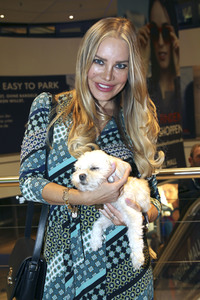 Late Night Shopping Party in Hamburg