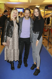 Late Night Shopping Party in Hamburg