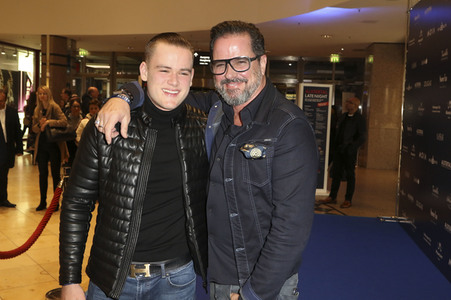 Late Night Shopping Party in Hamburg