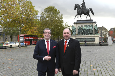 Fototermin zur Sessionseröffnung 2019 des Kölner Karnevals in Köln