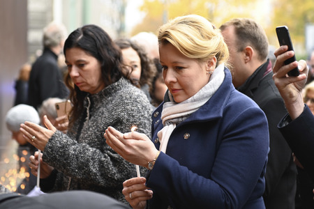 Gedenkveranstaltung zu 30 Jahre Mauerfall in Berlin