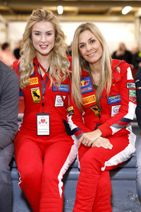 Charity-Kartrennen in Köln