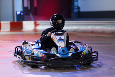 Charity-Kartrennen in Köln