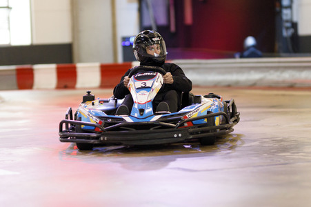 Charity-Kartrennen in Köln