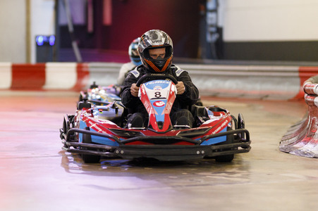 Charity-Kartrennen in Köln