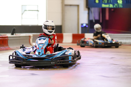 Charity-Kartrennen in Köln