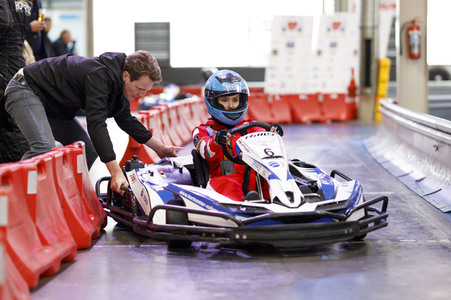 Charity-Kartrennen in Köln