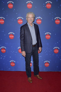 Eröffnung der 'Say Santa Photo Experience' in Glendale