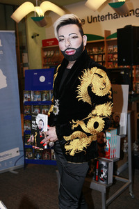 Buchsignierstunde mit Harald Glööckler in Dresden