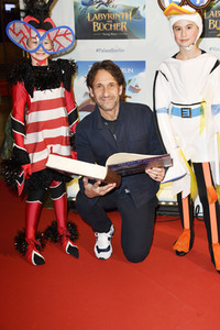 Theaterpremiere 'Im Labyrinth der Bücher' in Berlin