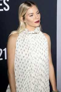 Filmpremiere '21 Bridges' in New York