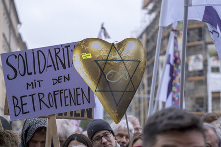 'Bunt statt braun' Demo in Hannover