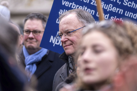 'Bunt statt braun' Demo in Hannover