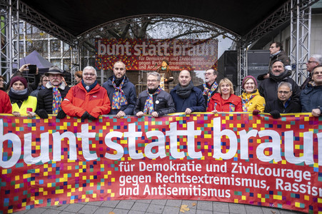 'Bunt statt braun' Demo in Hannover