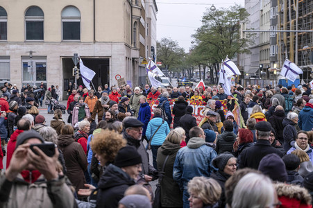 'Bunt statt braun' Demo in Hannover