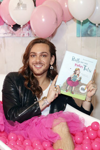 Buchpräsentation von Riccardo Simonetti in Berlin