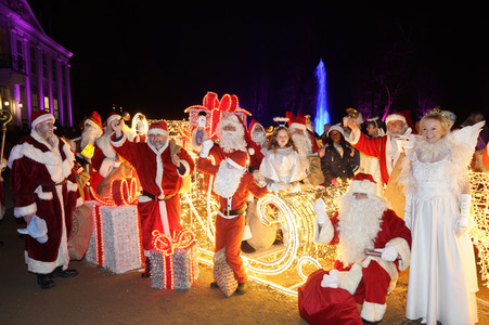 Weihnachtsmannvollversammlung der Berliner Weihnachtsmannzentrale im Tierpark Berlin