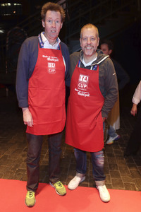 Charity-Weihnachtsfeier für Obdachlose in Hamburg