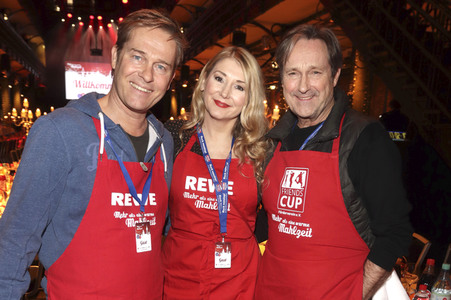 Charity-Weihnachtsfeier für Obdachlose in Hamburg