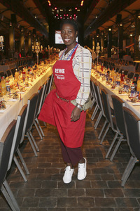 Charity-Weihnachtsfeier für Obdachlose in Hamburg