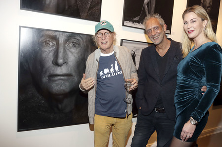 Ausstellungseröffnung 'Covered II – Famous Friends' in Hamburg