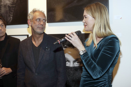 Ausstellungseröffnung 'Covered II – Famous Friends' in Hamburg