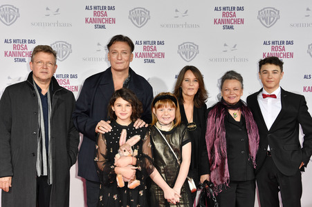 Filmpremiere 'Als Hitler das rosa Kaninchen stahl' in Berlin