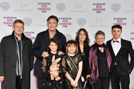 Filmpremiere 'Als Hitler das rosa Kaninchen stahl' in Berlin