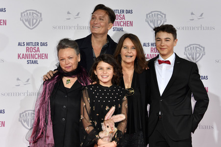 Filmpremiere 'Als Hitler das rosa Kaninchen stahl' in Berlin