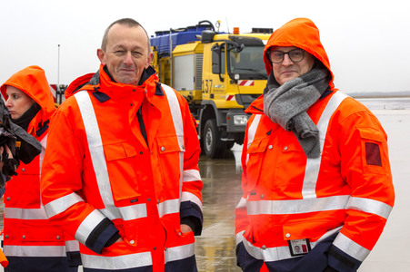 Präsentation des Winter-Fuhrparks des Flughafens Köln Bonn