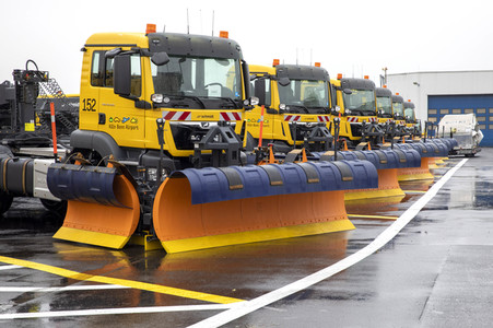 Präsentation des Winter-Fuhrparks des Flughafens Köln Bonn