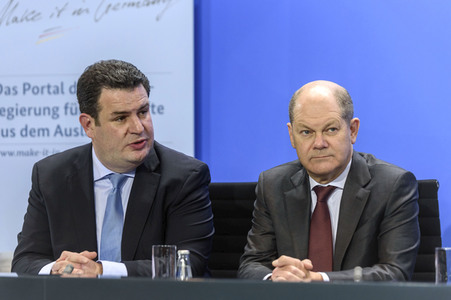 Spitzengespräch der Bundesregierung zur Fachkräftezuwanderung in Berlin