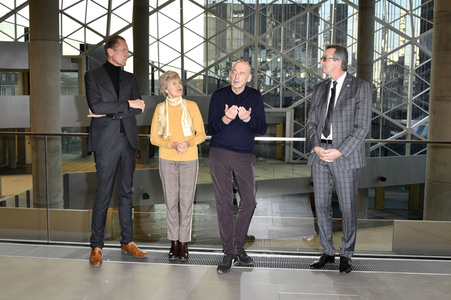 Schlüsselübergabe Axel-Springer-Neubau in Berlin