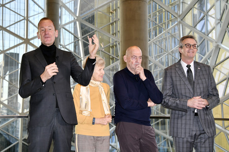 Schlüsselübergabe Axel-Springer-Neubau in Berlin