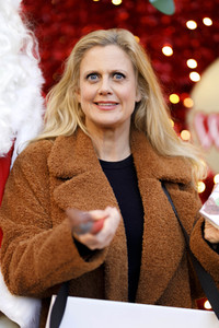 Barbara Schöneberger auf dem Weihnachtsmarkt in Köln