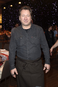 25. Weihnachtsfeier für Obdachlose und Bedürftige in Berlin