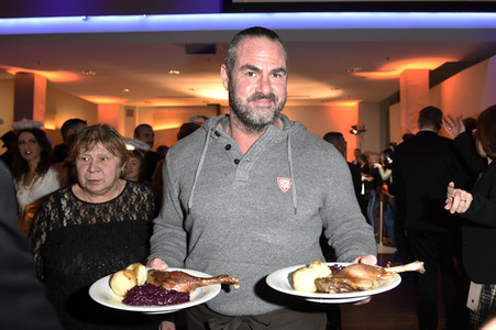 25. Weihnachtsfeier für Obdachlose und Bedürftige in Berlin