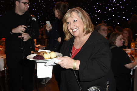 25. Weihnachtsfeier für Obdachlose und Bedürftige in Berlin