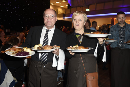 25. Weihnachtsfeier für Obdachlose und Bedürftige in Berlin