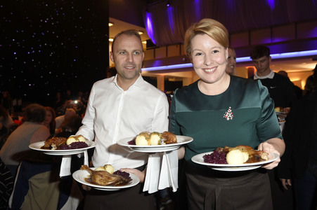 25. Weihnachtsfeier für Obdachlose und Bedürftige in Berlin